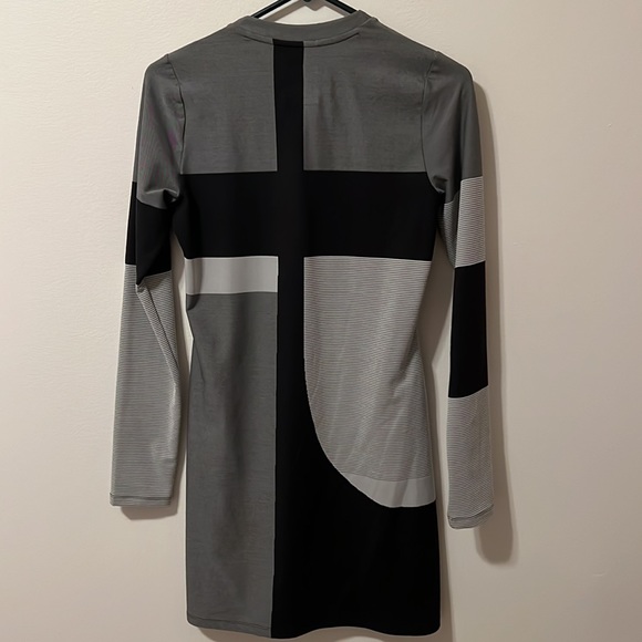 Nike dress size small - Picture 2 of 5